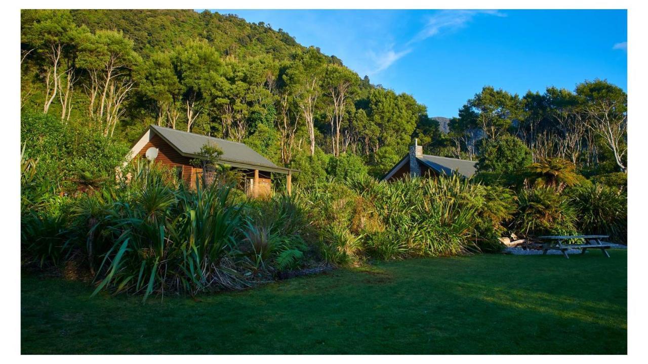 Paparoa Beach Hideaway With Hot Tub Barrytown Exteriér fotografie