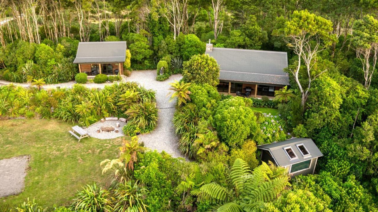 Paparoa Beach Hideaway With Hot Tub Barrytown Exteriér fotografie
