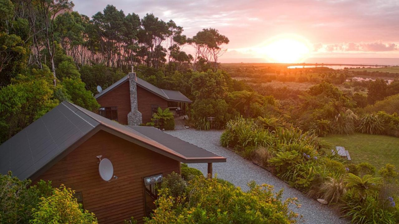 Paparoa Beach Hideaway With Hot Tub Barrytown Exteriér fotografie