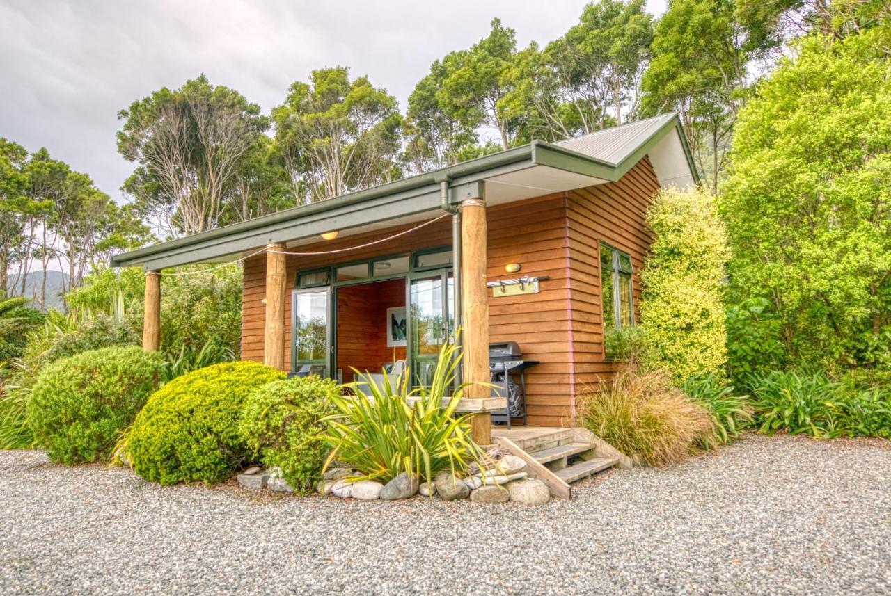 Paparoa Beach Hideaway With Hot Tub Barrytown Exteriér fotografie