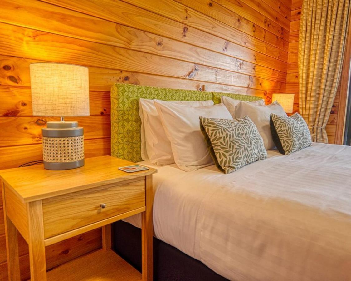 Paparoa Beach Hideaway With Hot Tub Barrytown Exteriér fotografie